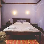 Karnayo Guest house 3*