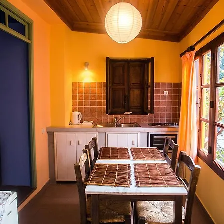 Guest house Karnayo Megisti
